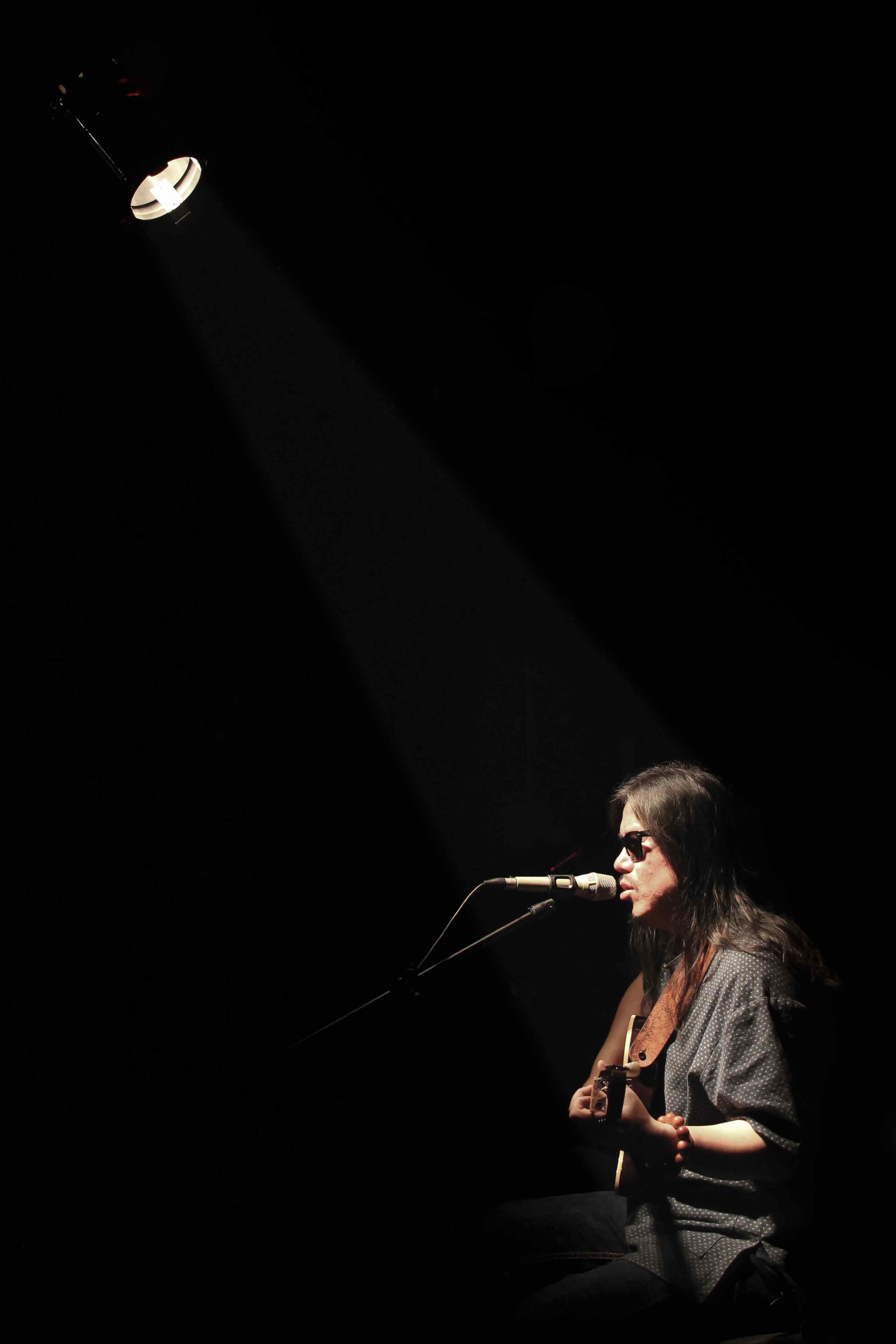 1480070840916384.jpg 周云蓬.jpg